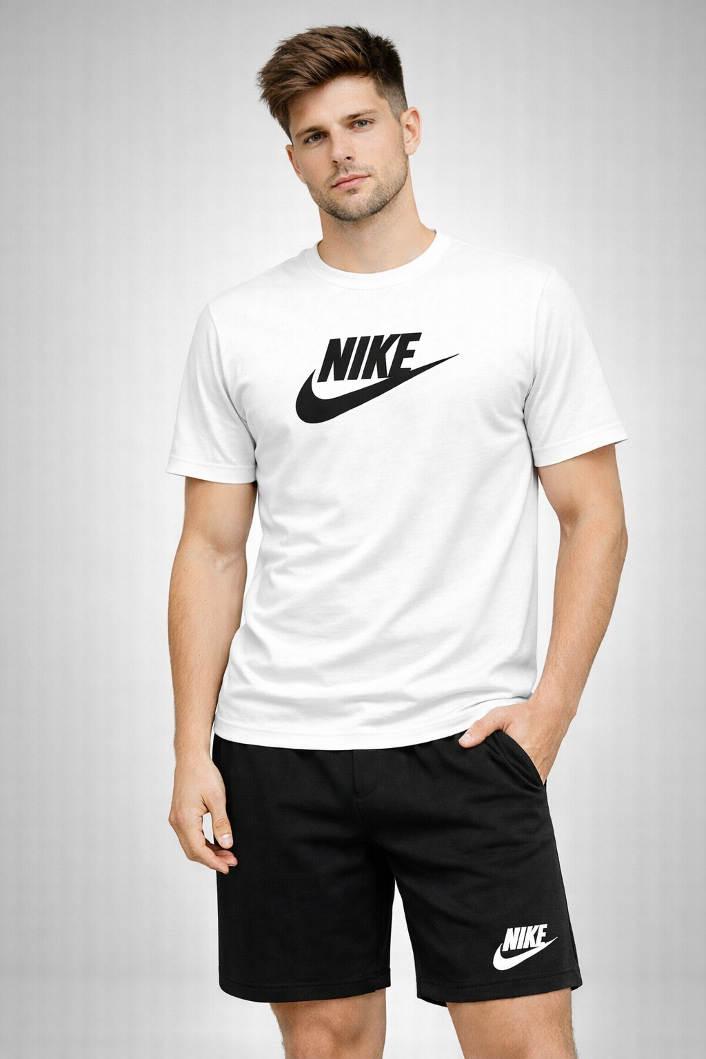 Костюм Nike — білий / чорний